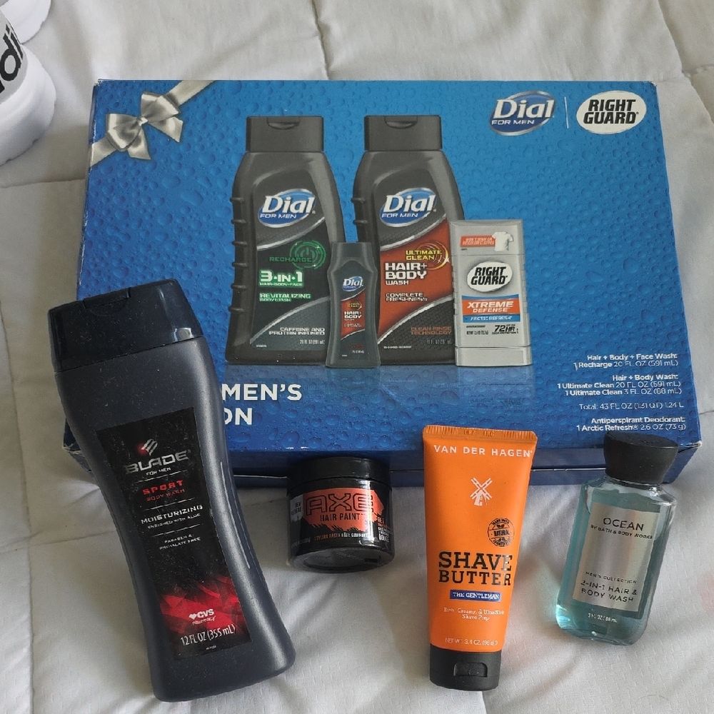 Men's Grooming Gift Set - Black and Blue